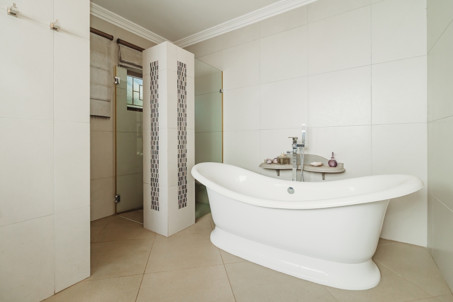 4 Bedroom Property for Sale in Dormehls Drift Western Cape